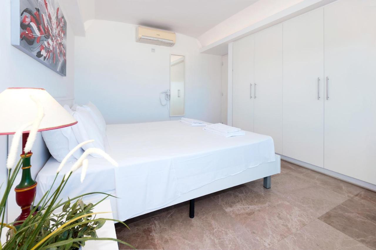 Apartment Marina - Beachfront Protaras Extérieur photo